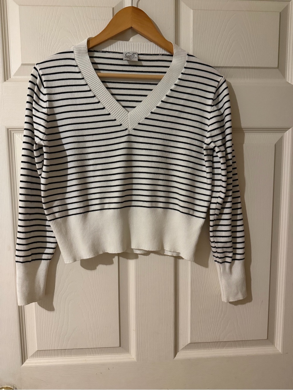 Cielo White V-Neck Sweater with Black Stripes